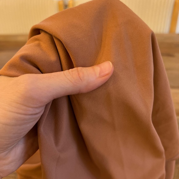 LULULEMON • Cool Racerback Tank Nulu - Picture 5 of 10